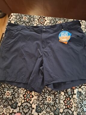 Columbia UPF 50 shorts NWT Size 24W